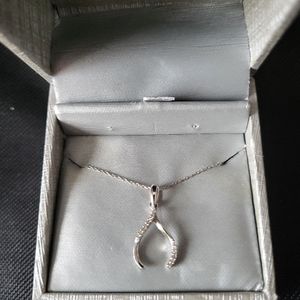 Peoples Diamond White Gold Pendant Set